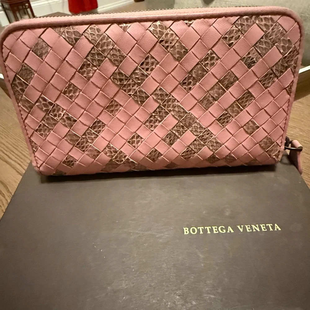 Bottega Veneta Pink and Brown Intrecciato Zip Wallet